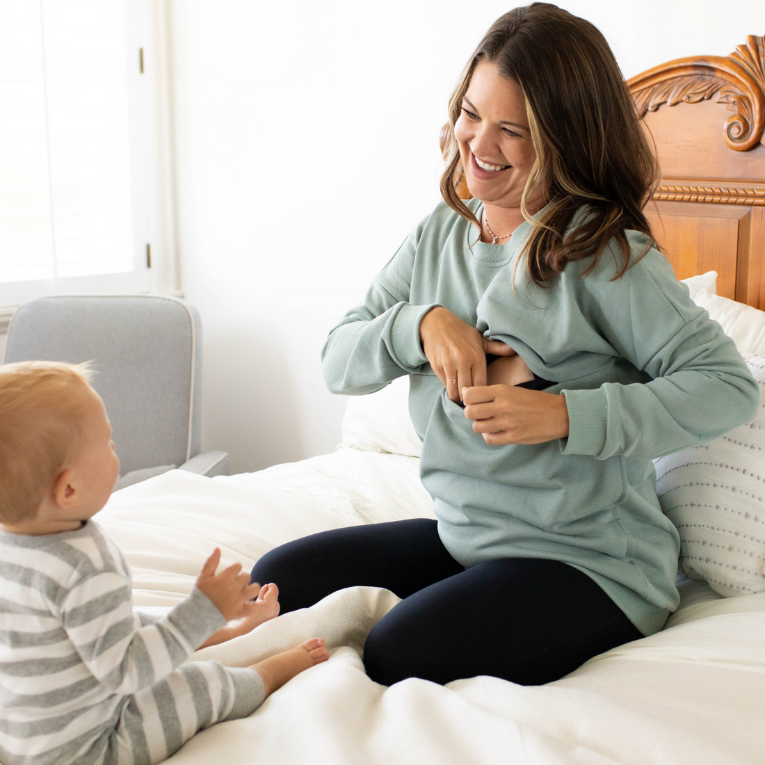 ZippyMama Breastfeeding Sweatshirt